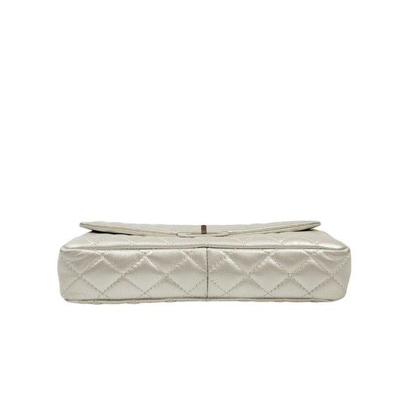 Chanel 2.55 Silver Quilted Calfskin Reissue Clutch - Picture 6 of 13